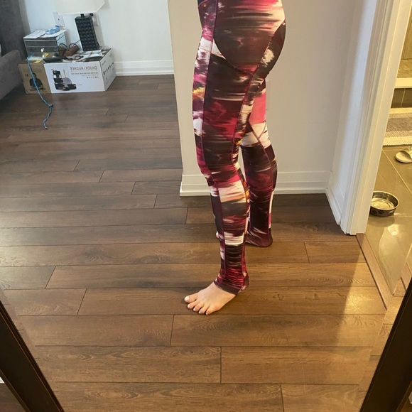 Lululemon leggings - Picture 3 of 8